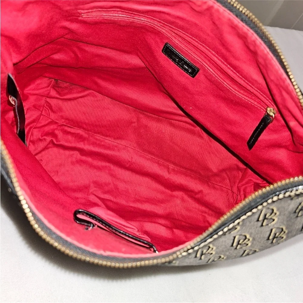 Dooney & Bourke Nikki Shadow Signature Logo Canvas Shoulder bag